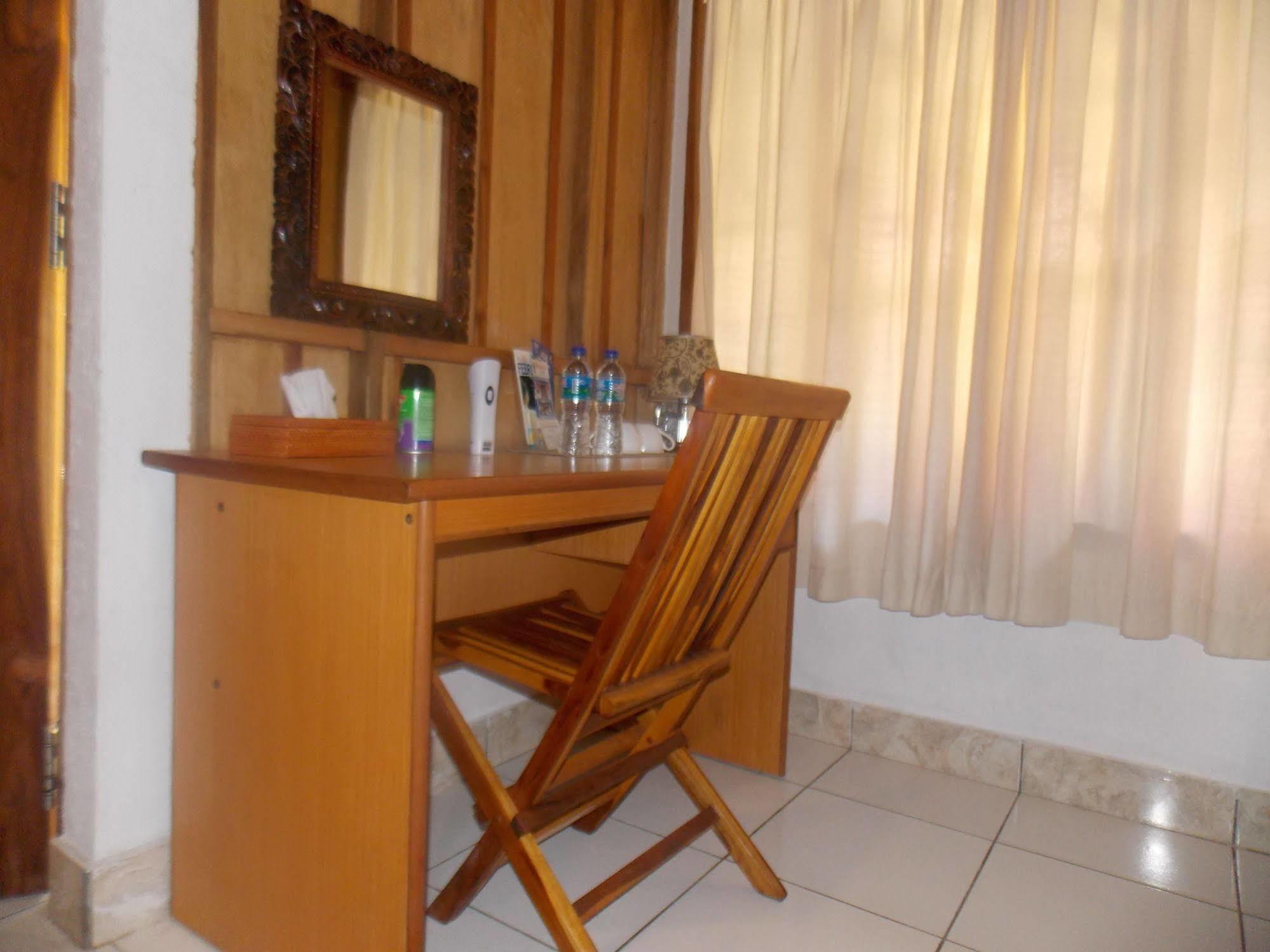 Komodo Lodge Labuan Bajo Esterno foto