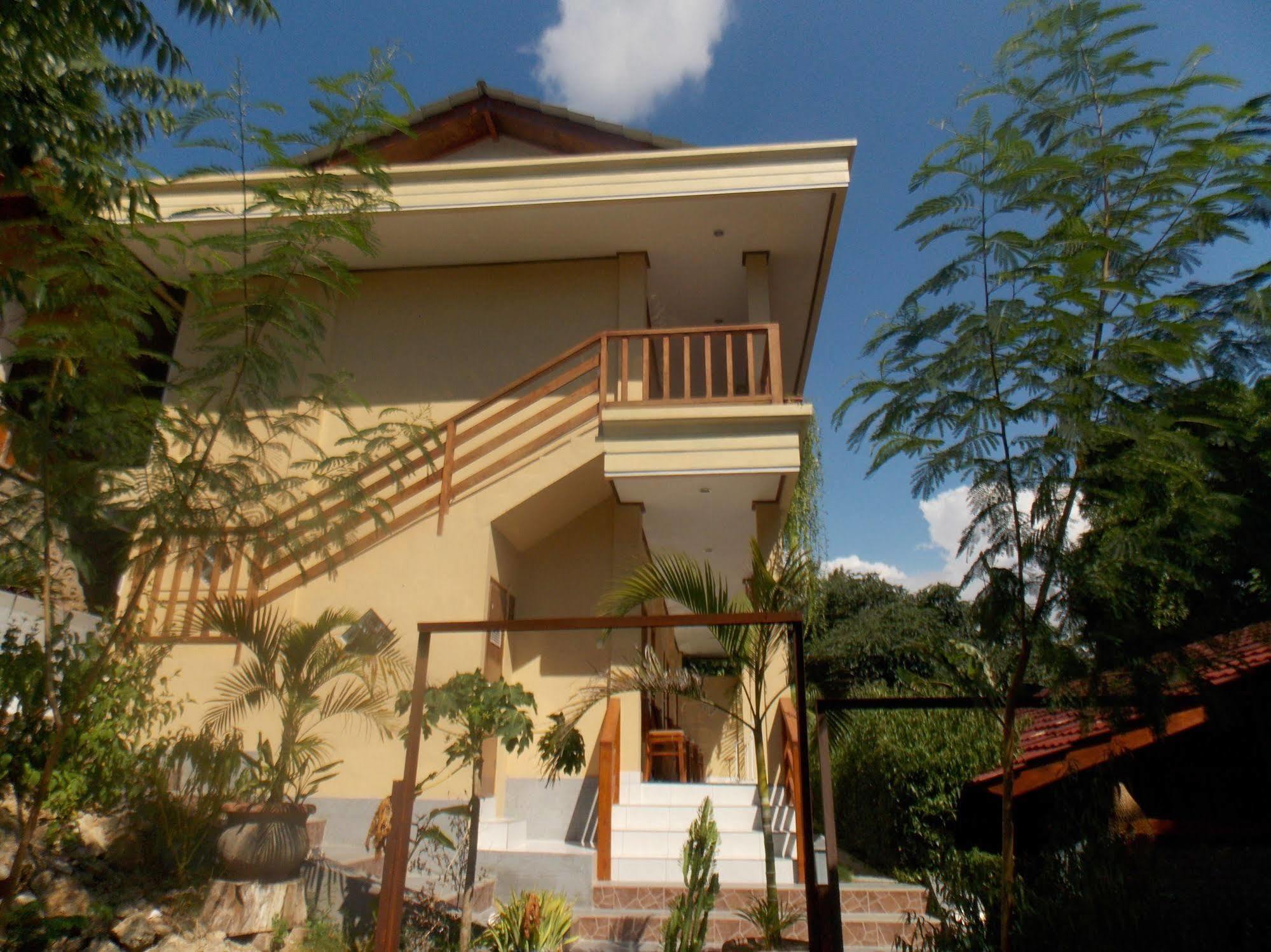 Komodo Lodge Labuan Bajo Esterno foto