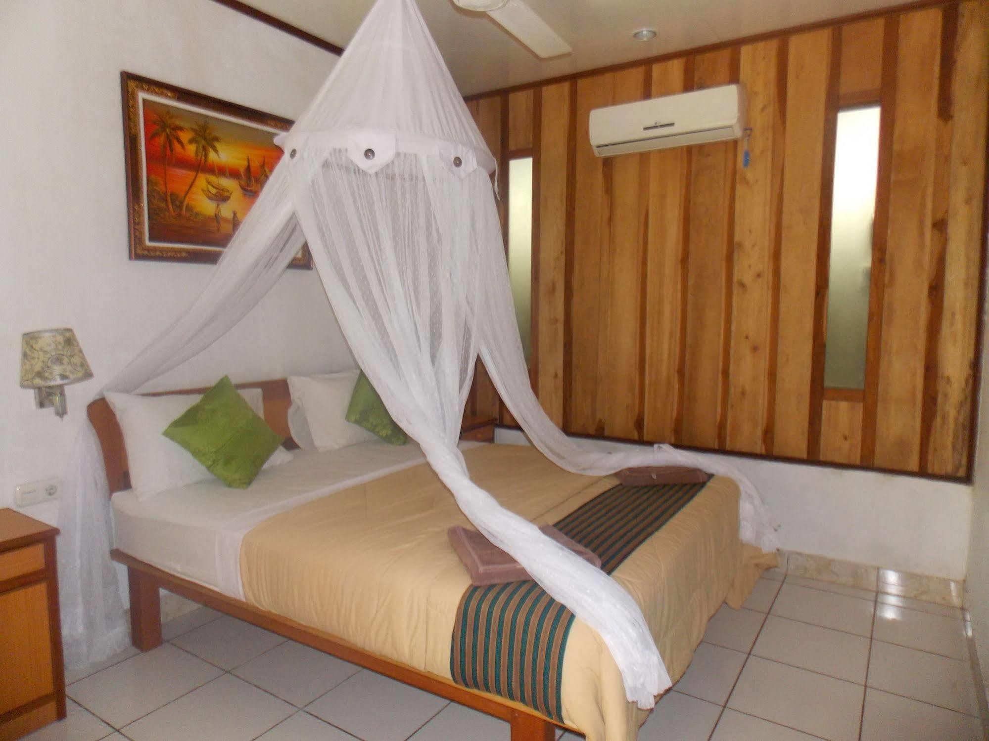 Komodo Lodge Labuan Bajo Esterno foto