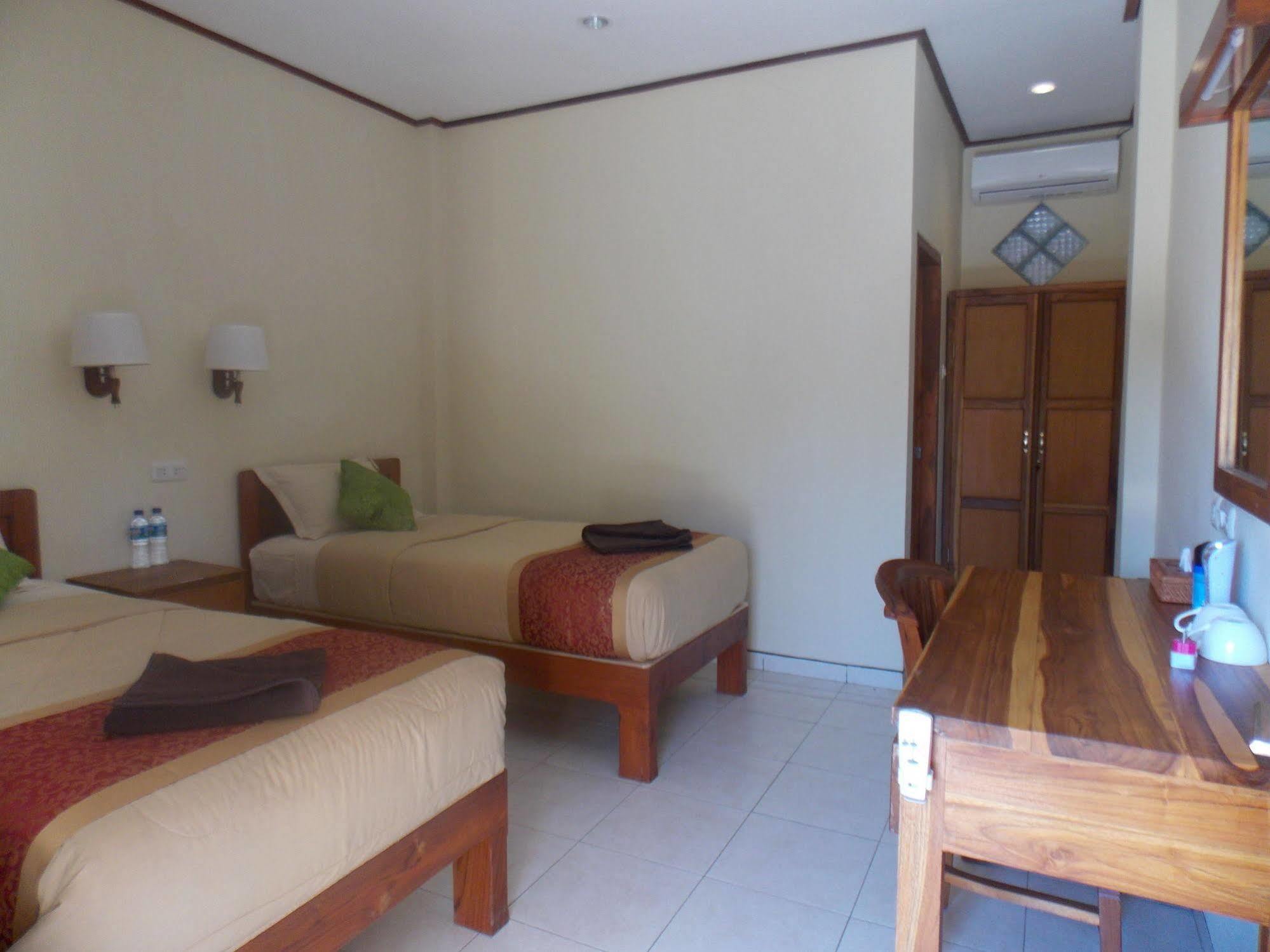 Komodo Lodge Labuan Bajo Esterno foto
